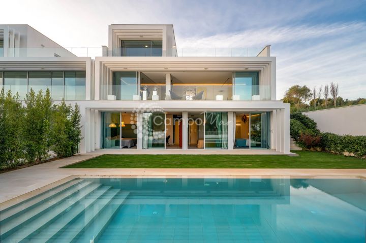 Sotogrande, Contemporary stylish living at it´s best - Ready for immediate occupation