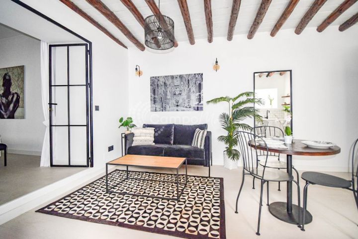Estepona, Stylish renovated apartment for sale in the heart of Estepona´s Old Town