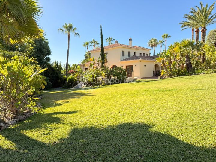 Estepona, Beautiful Country Home with Sea and Mountain Views, Close to Estepona