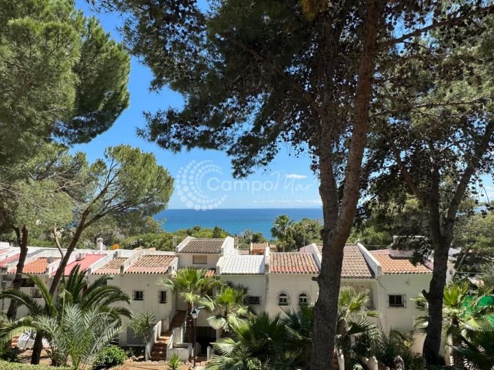Estepona, Beautiful studio apartment with terrace and sea views available in Seghers, Estepona.
