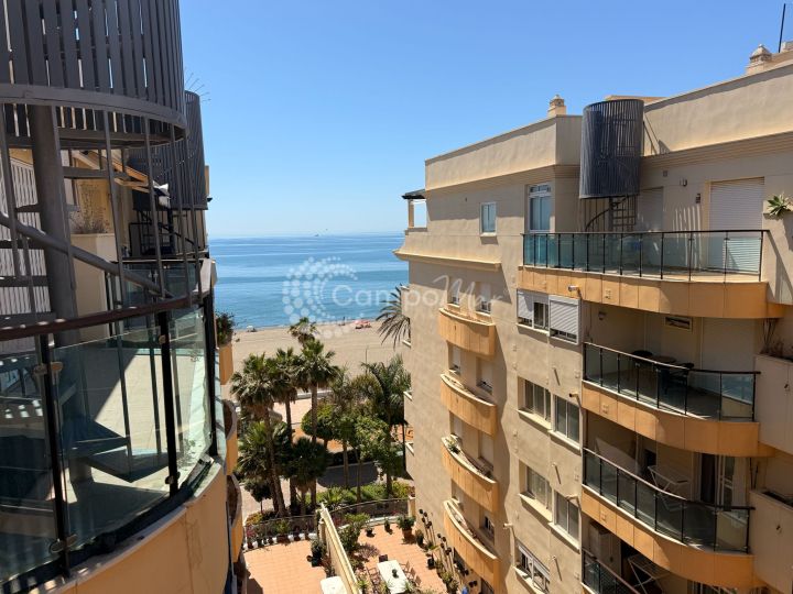 Estepona, Ático en alquiler de larga temporada en Estepona.