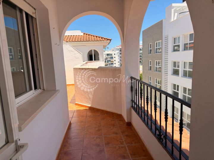 Estepona, Three bedroom apartment for sale, close to the beach in the heart of Estepona.