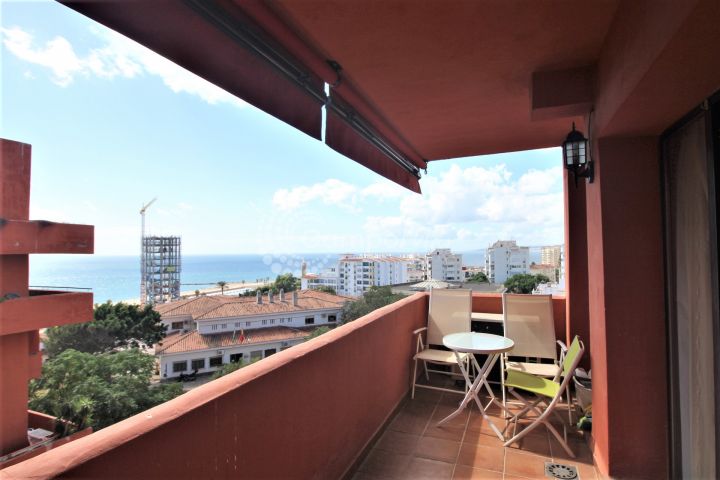 Estepona, Apartment with sea views very close to the new boulevard of Estepona