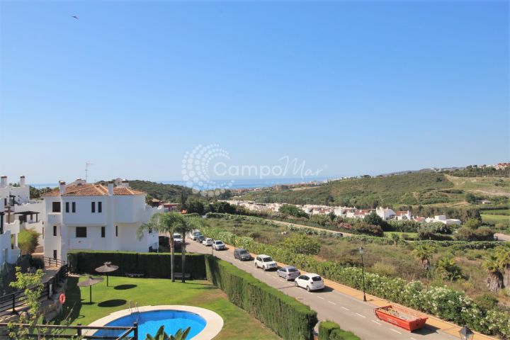 Casares, Stunning two bedroom apartment with sea view for sale in Casares Golf area
