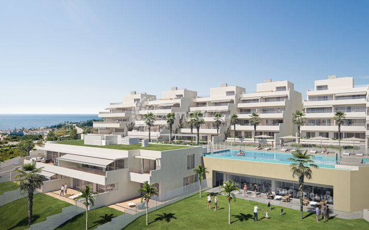 Estepona, Fantastic new development under construction close to the beach