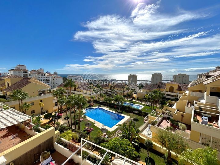 Estepona, Stunning sea views from this two bedroom apartment situated in Puerto Alto, Estepona