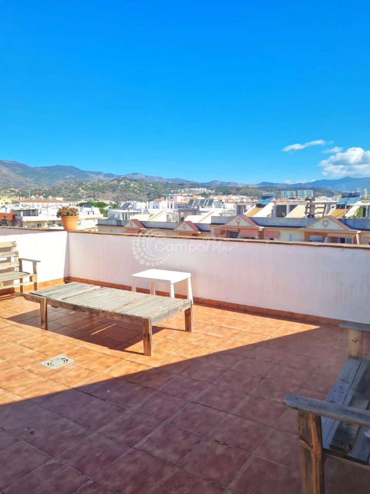 Estepona, Stunning Duplex Penthouse with Mountain Views in Prime Estepona Location