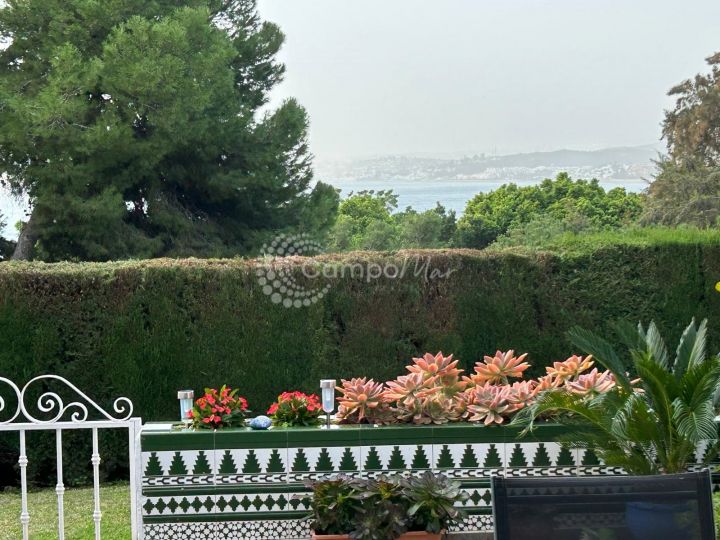 Estepona, Apartamento en Seghers, Estepona con vistas al mar.