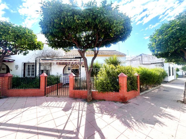 Town House for sale in Estepona Town - Estepona Town House