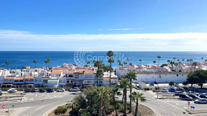 Manilva, Ático de 1 dormitorios en Manilva playa, con vistas preciosas al mar.