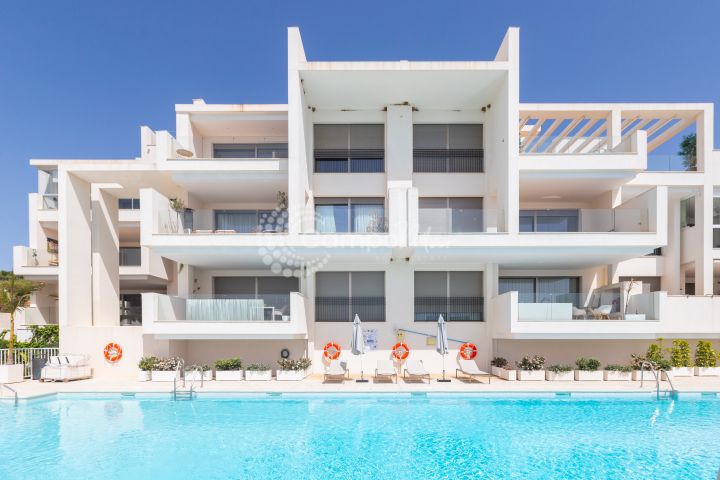 Estepona, Stunning spacious apartment in the Las Mesas area of Estepona