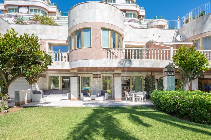 Ground Floor Duplex for sale in Marbella