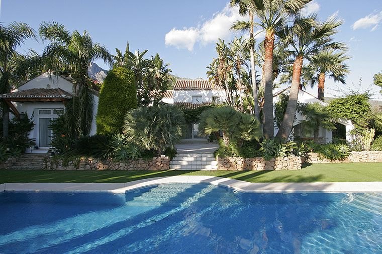 Luxury Villa for sale in Sierra Blanca, Marbella