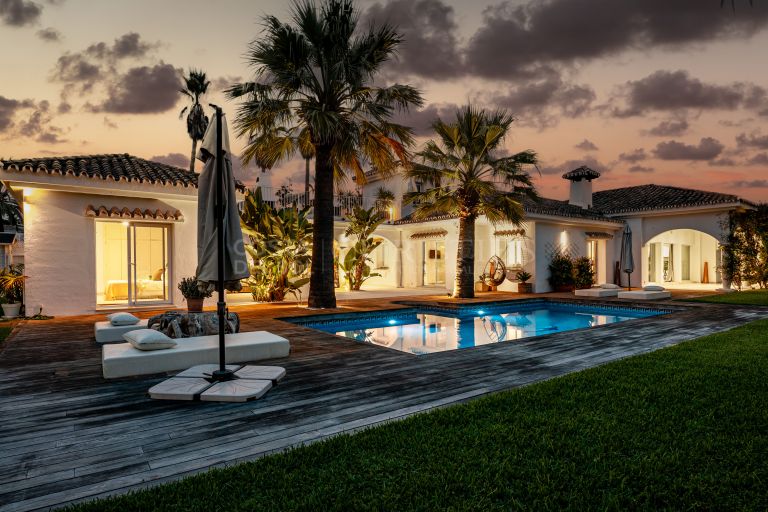 Gezellige luxe villa, ingericht en in Andalusische stijl, in Marbella Oost