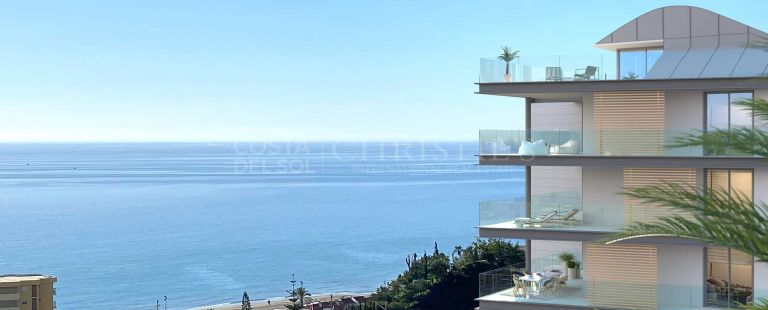 Penthouse met spectaculair uitzicht op zee, dicht bij het strand in Fuengirola