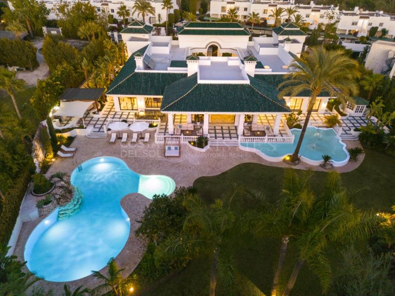 Majestueuze villa in Moorse stijl met panoramisch uitzicht en bevoorrechte locatie, Aloha, Nueva Andalucía