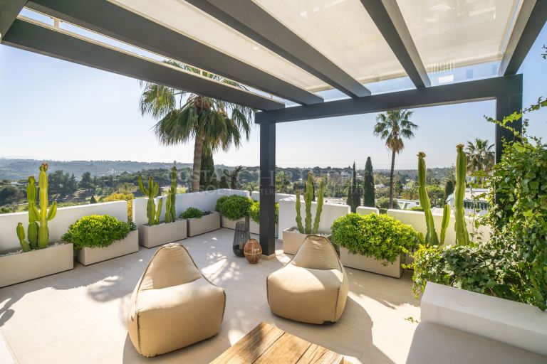 Casa adosada con espacios exteriores increíbles para disfrutar totalmente de la vida mediterránea