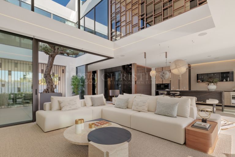 Exceptional property with luxury details on the exclusive Golden Mile, Marbella