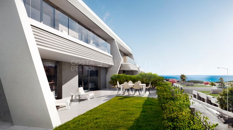 Exclusive modern design townhouse close to the golf and the sea in Las Lagunas, Mijas