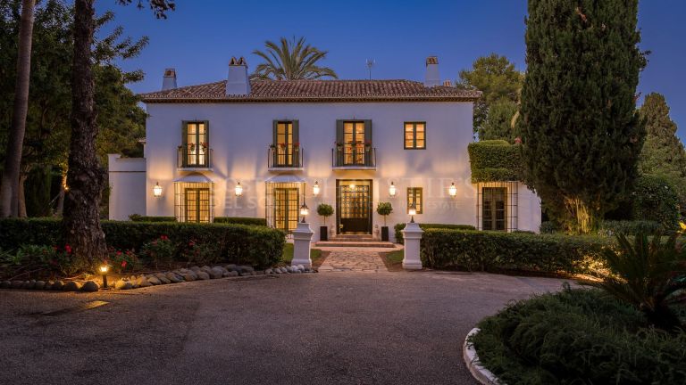 Stunning "Casa Greta" in Altos Reales, Marbella Golden Mile