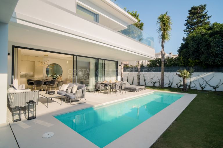 Moderna Villa junto a la playa, Rio Verde, Marbella Golden Mile