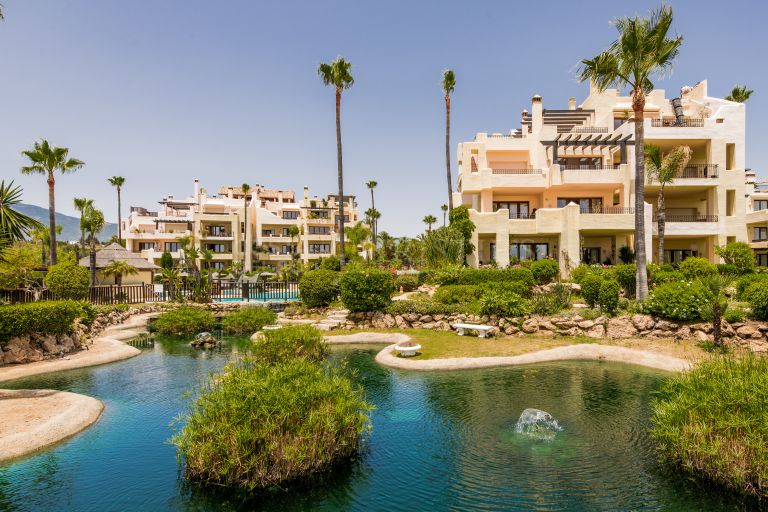Beautiful ground floor apartment in front line beach, New Golden Mile, Marbella.