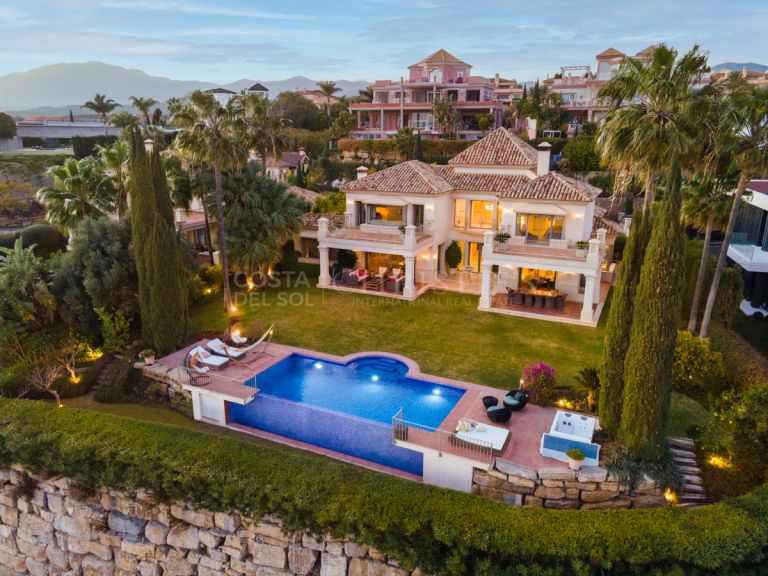Encantadora y lujosa villa en Los Flamingos, Marbella