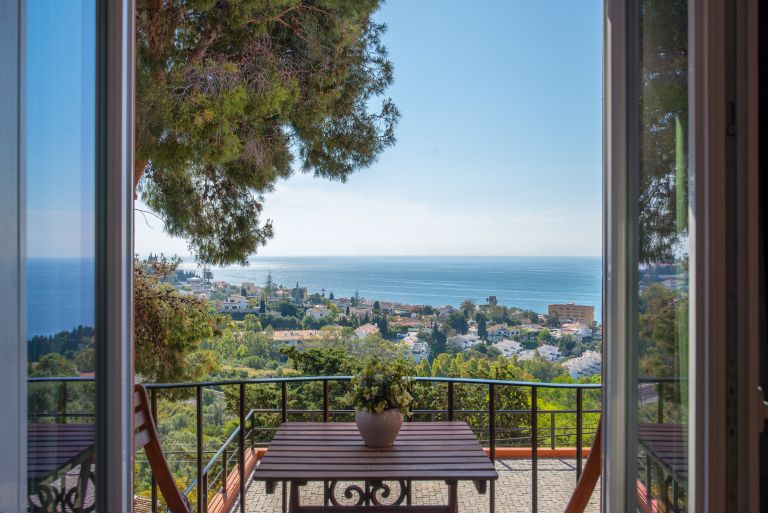 Villa for sale in Benalmadena