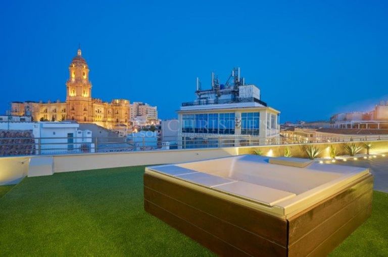 Exclusive Duplex Penthouse in the most desired location in the Historic Center of Malaga