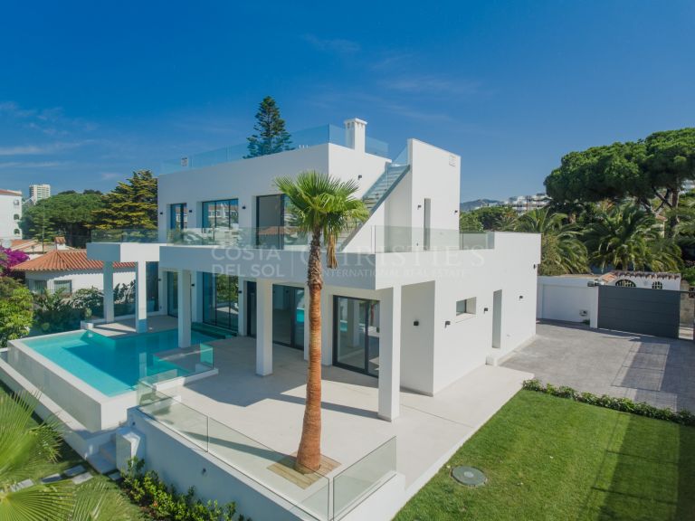 Modern Villa in Marbesa