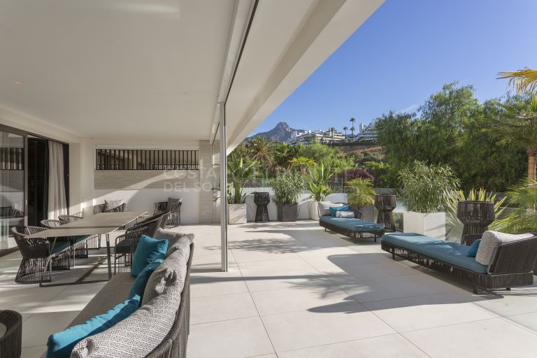 Dúplex con terraza de ensueño en Milla de Oro Marbella