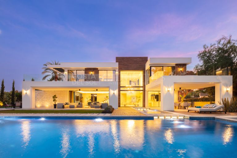 Villa fantástica en primera línea de Las Brisas Golf, Nueva Andalucía