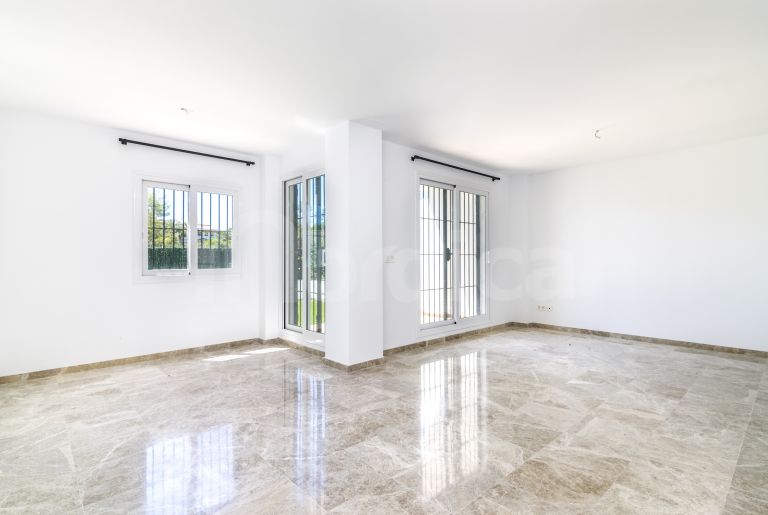 Properties for sale in Los Naranjos de Marbella, Nueva Andalucia