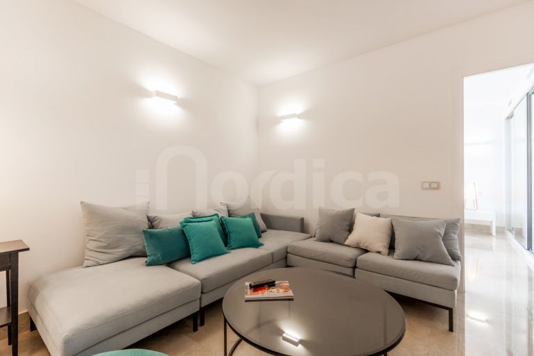 Villa for sale in Las Brisas