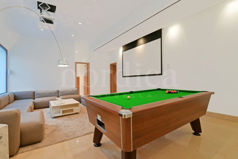 Villa zu verkaufen in Nueva Andalucia