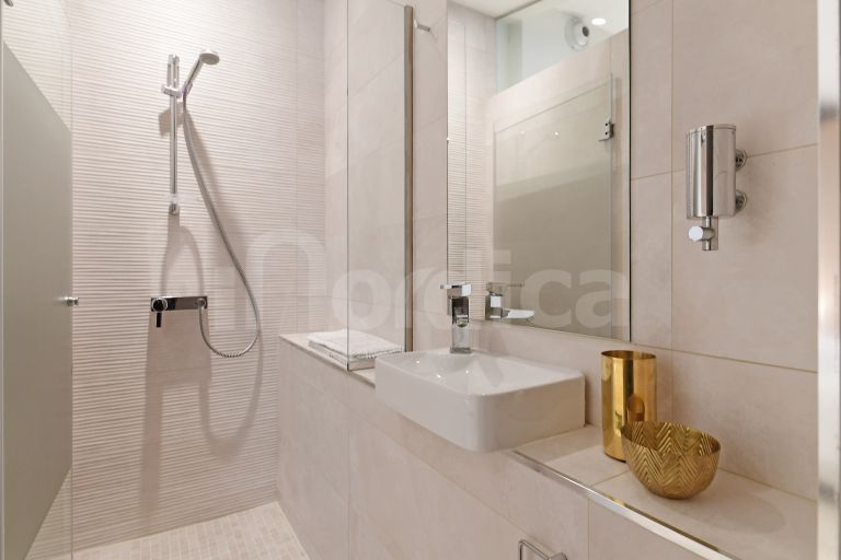 Villa for sale in Nueva Andalucia