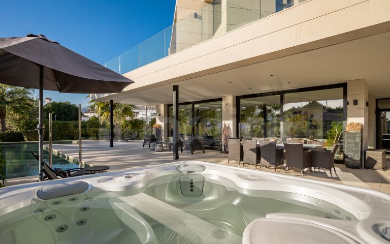 Villa for sale in Parcelas del Golf