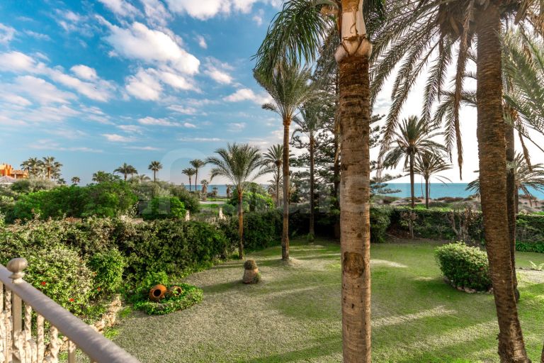 Villa for sale in La Reserva de los Monteros