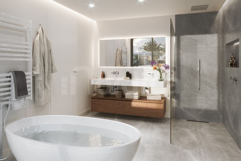 Penthouse for sale in New Golden Mile