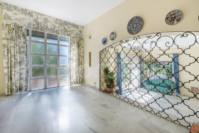 Villa till salu i Nueva Andalucia