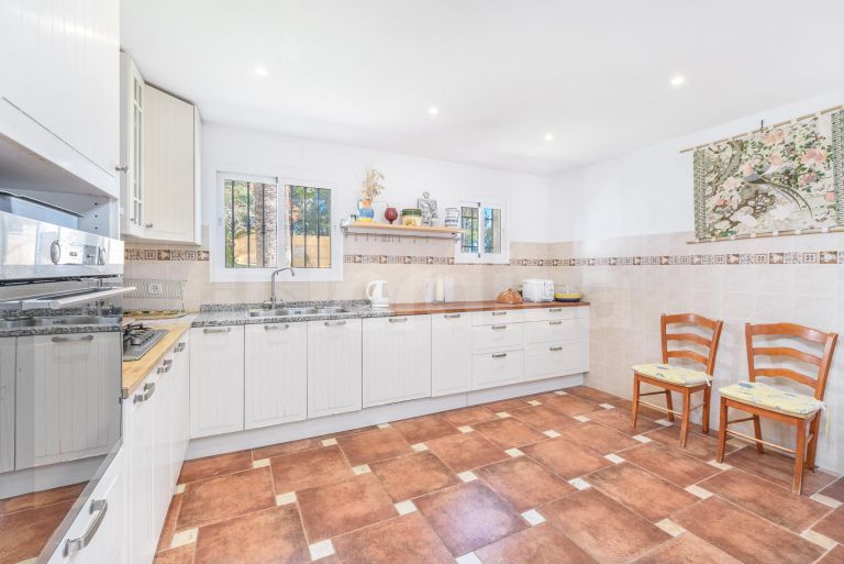 Villa till salu i Nueva Andalucia