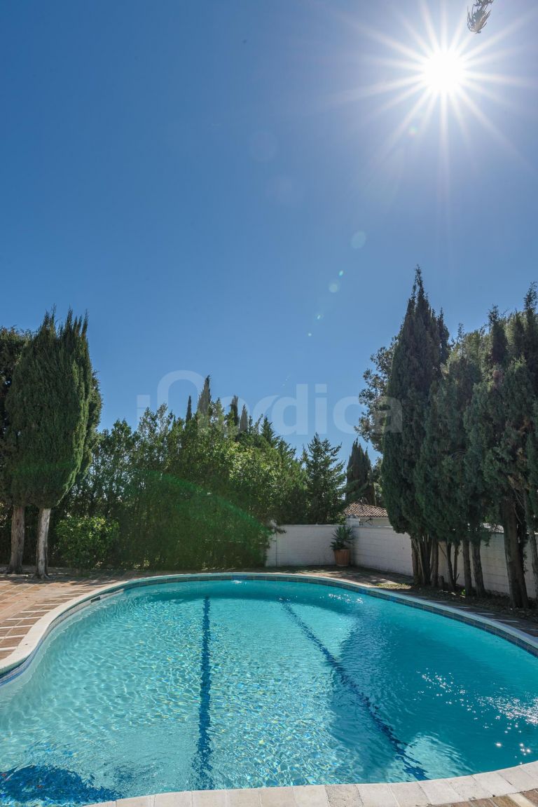 Villa till salu i Nueva Andalucia