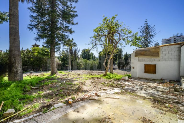 Grundstück zu verkaufen in Nueva Andalucia