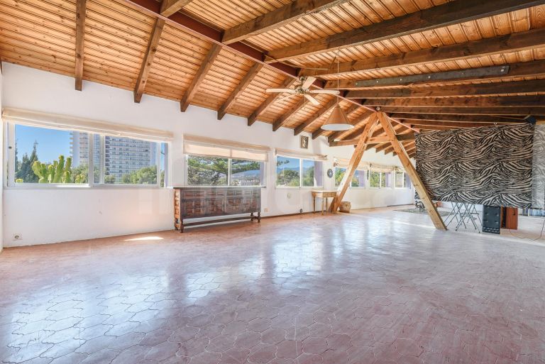 Villa till salu i Nueva Andalucia