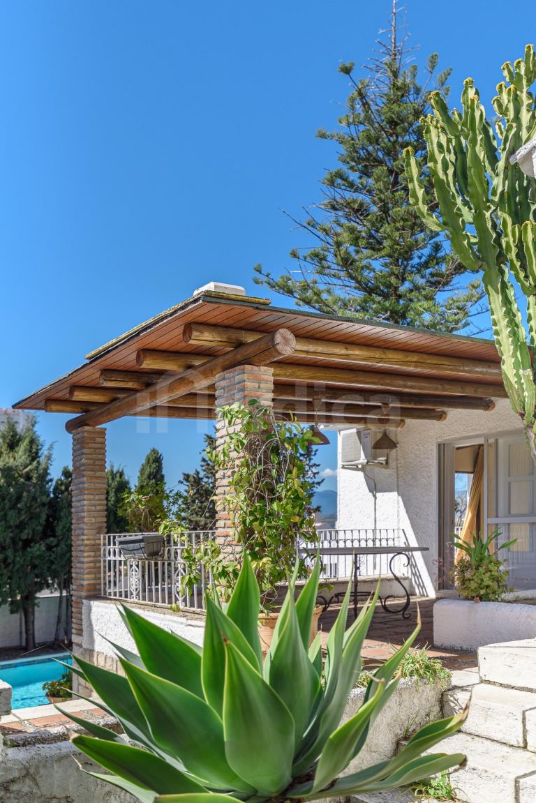 Villa till salu i Nueva Andalucia