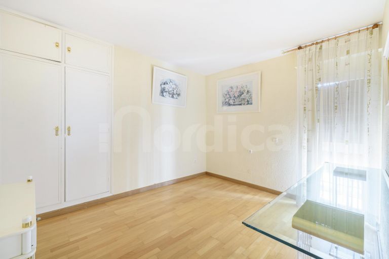 Villa till salu i Nueva Andalucia