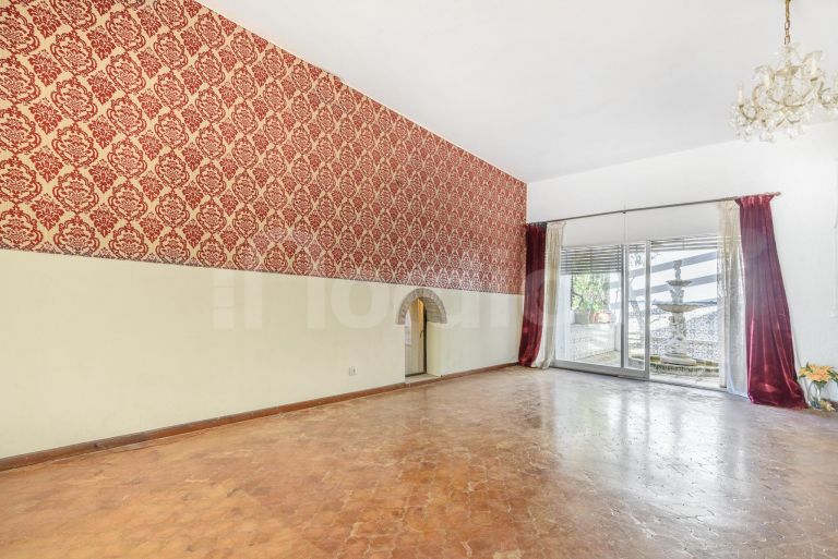 Villa till salu i Nueva Andalucia