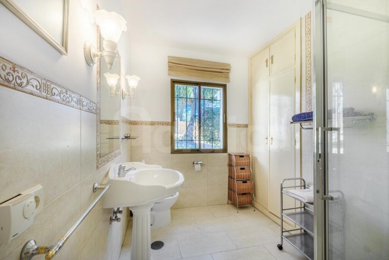 Villa till salu i Nueva Andalucia