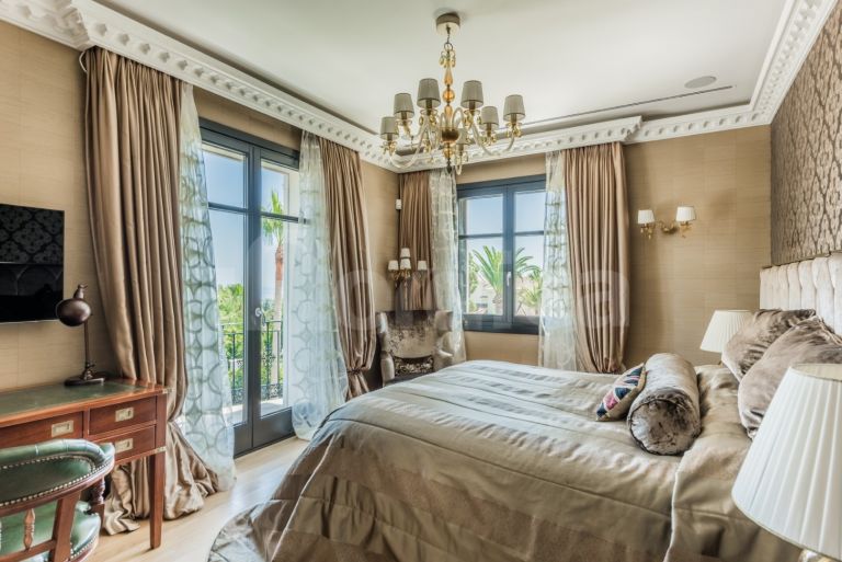 Villa for sale in Hacienda las Chapas