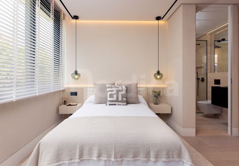 Apartamento en venta en Estepona Puerto